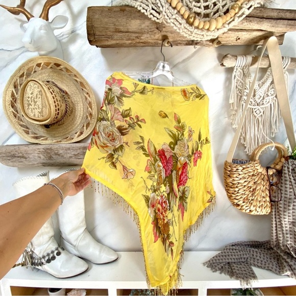 Sweet Gypsy Floral Coverup - Picture 9 of 12